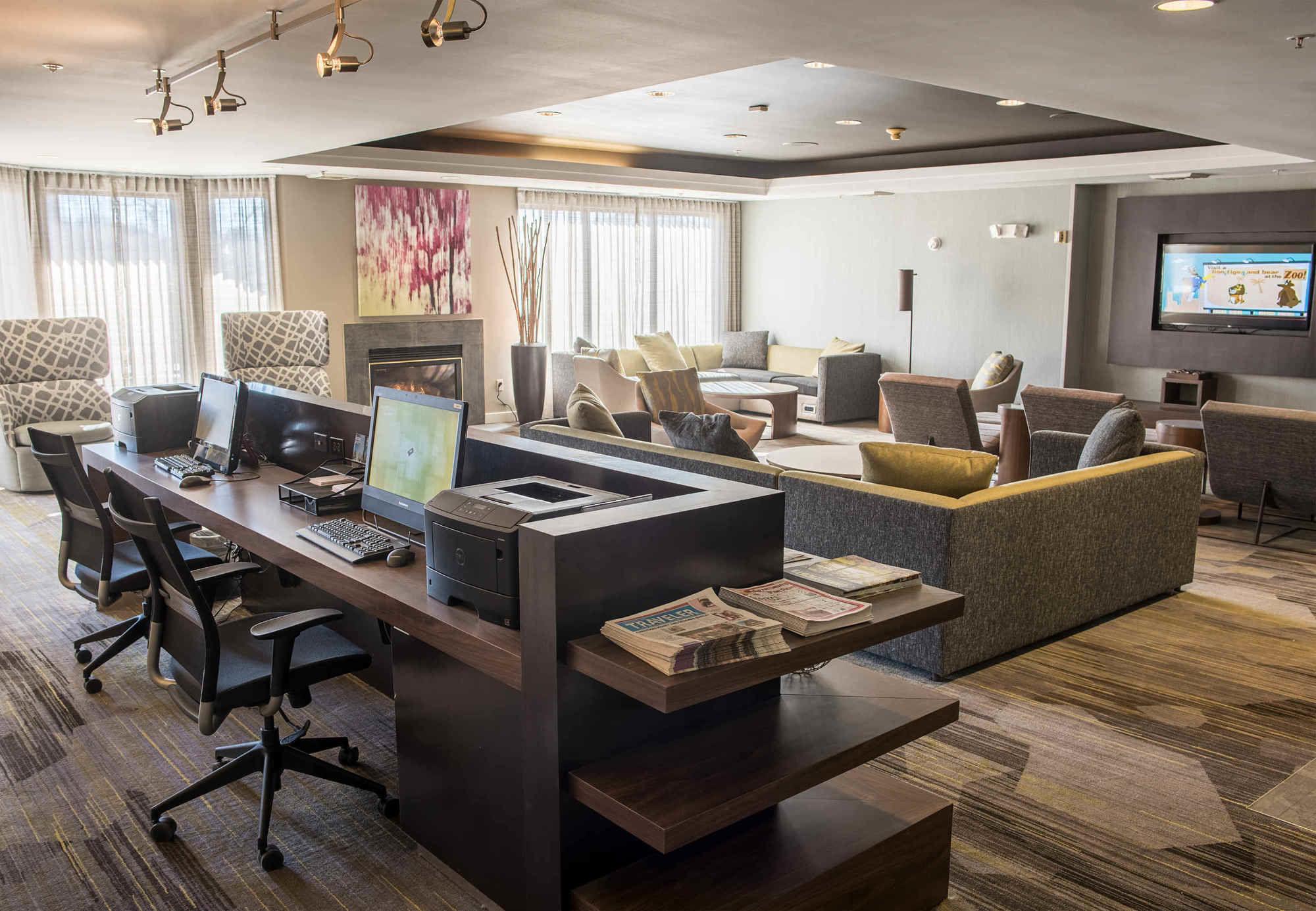 Hotel Courtyard By Marriott Norwich Extérieur photo