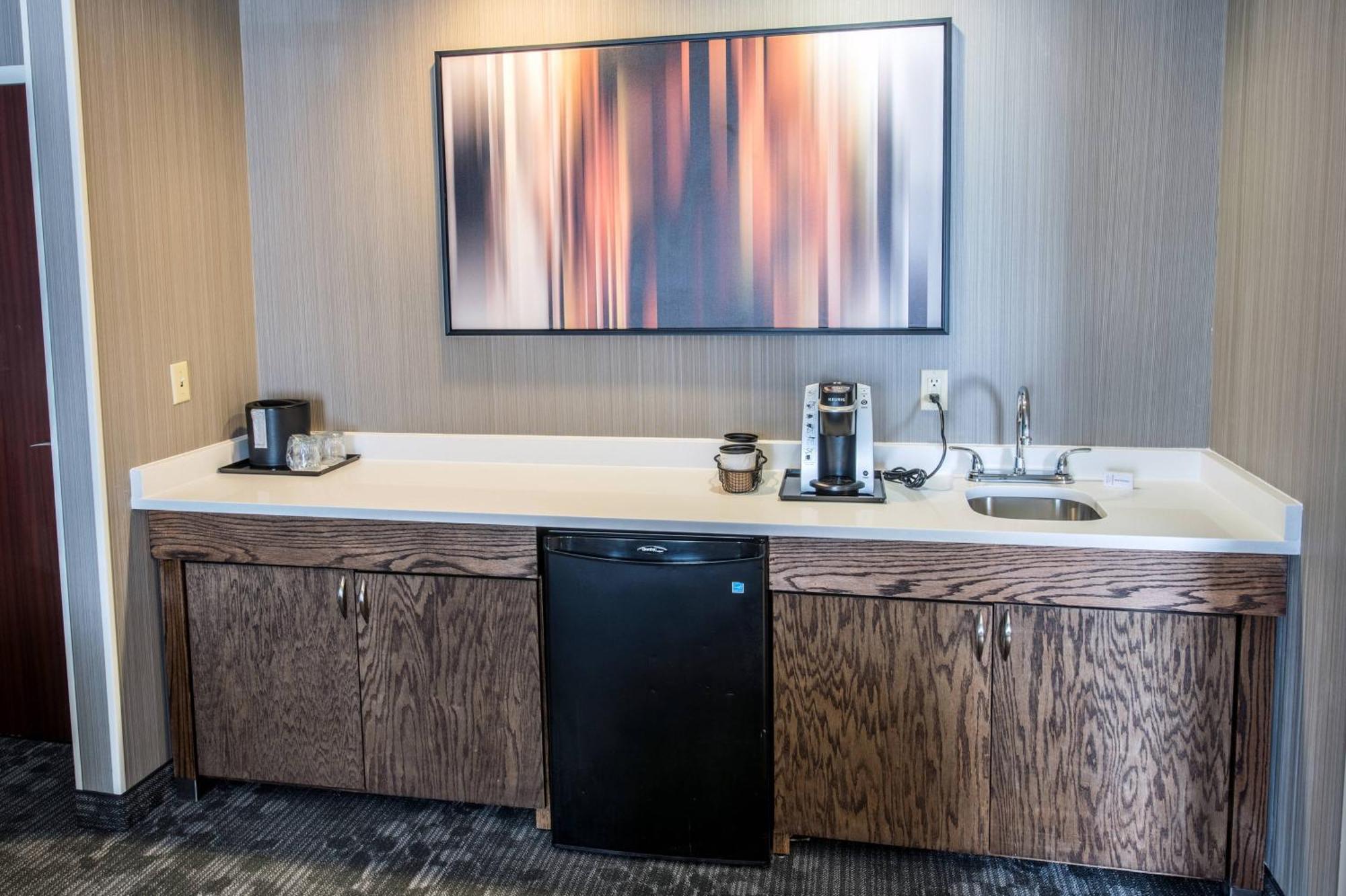 Hotel Courtyard By Marriott Norwich Extérieur photo