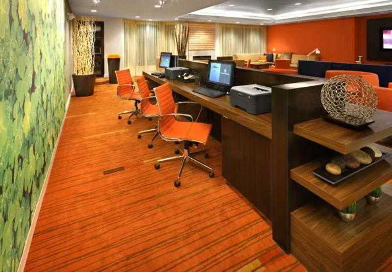 Hotel Courtyard By Marriott Norwich Extérieur photo