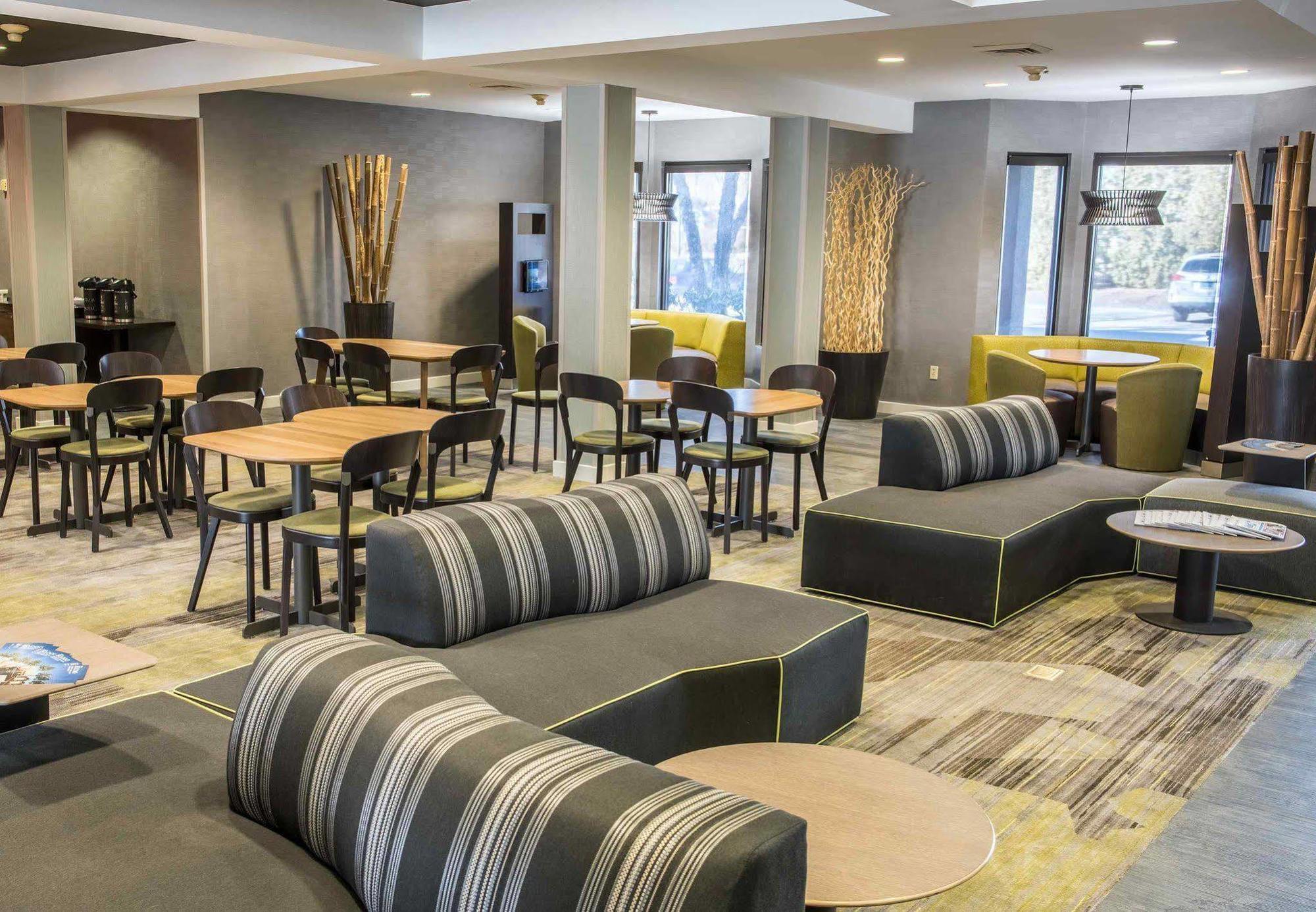 Hotel Courtyard By Marriott Norwich Extérieur photo